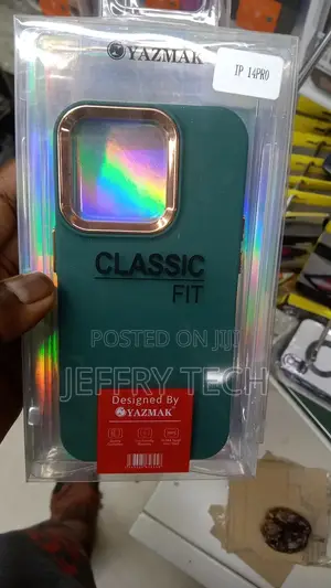iPhone 14 Pro Classic Fit Green Case