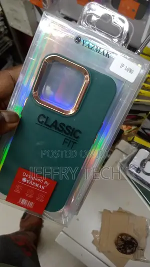 iPhone 14 Pro Classic Fit Green Case