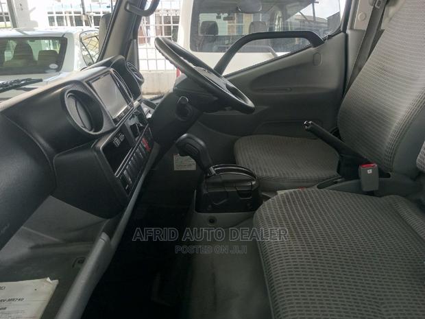 Toyota Dyna Van Body - thumbnail 3