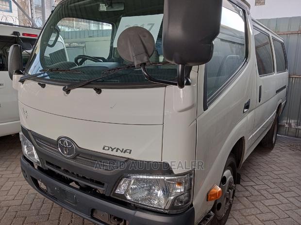 Toyota Dyna Van Body - thumbnail 4
