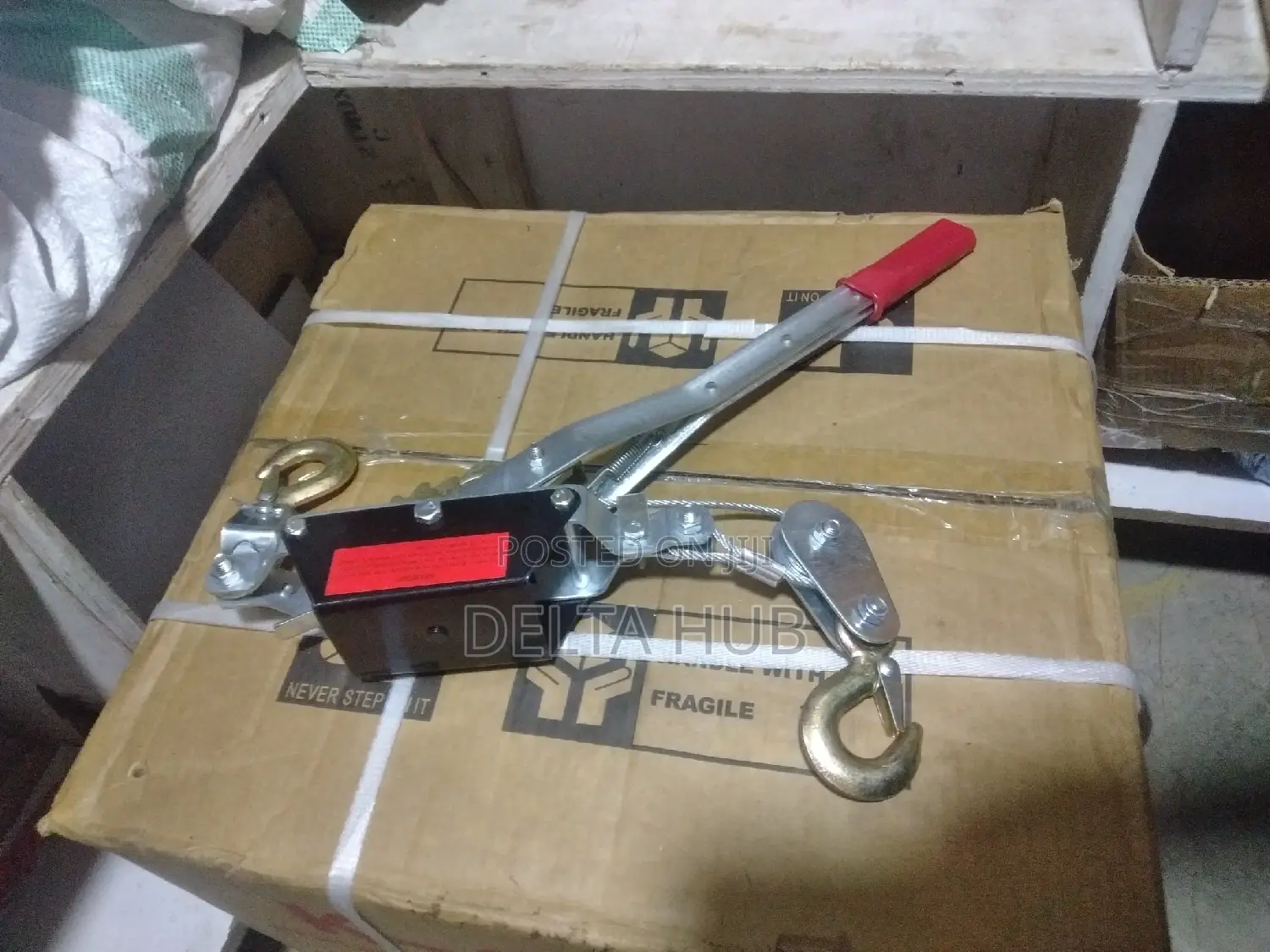 Wire Barbed Strainer
