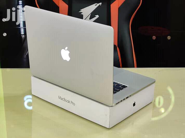 Laptop Apple MacBook Pro 4GB Intel Core i5 HDD 500GB