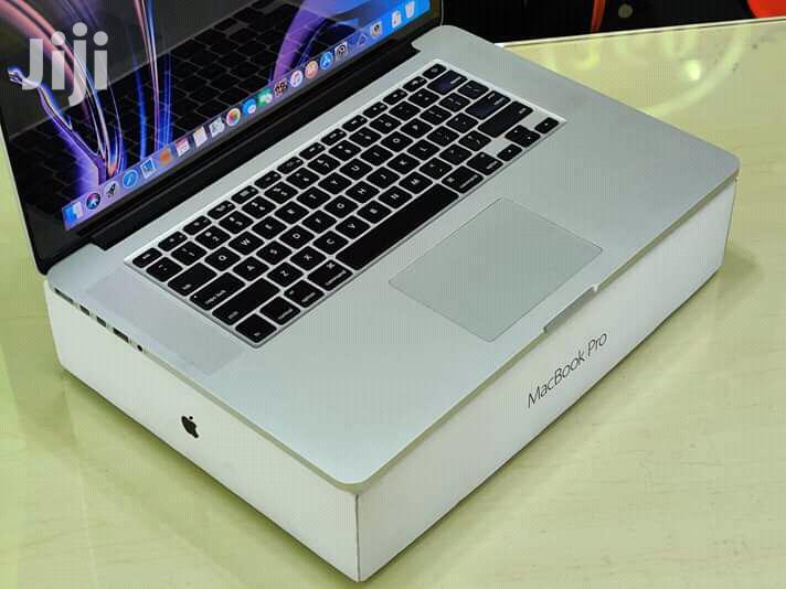 Laptop Apple MacBook Pro 4GB Intel Core i5 HDD 500GB