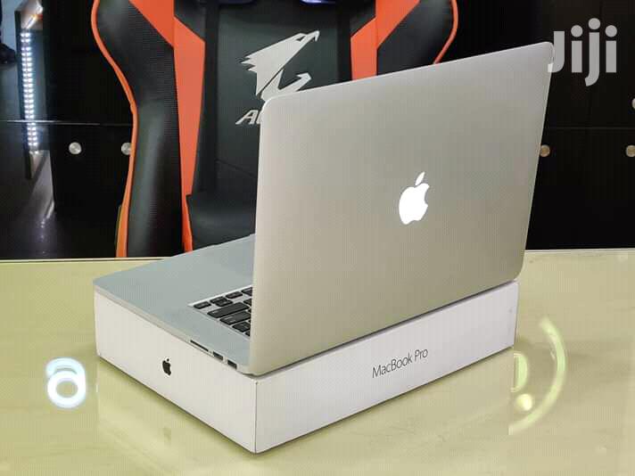 Laptop Apple MacBook Pro 4GB Intel Core i5 HDD 500GB