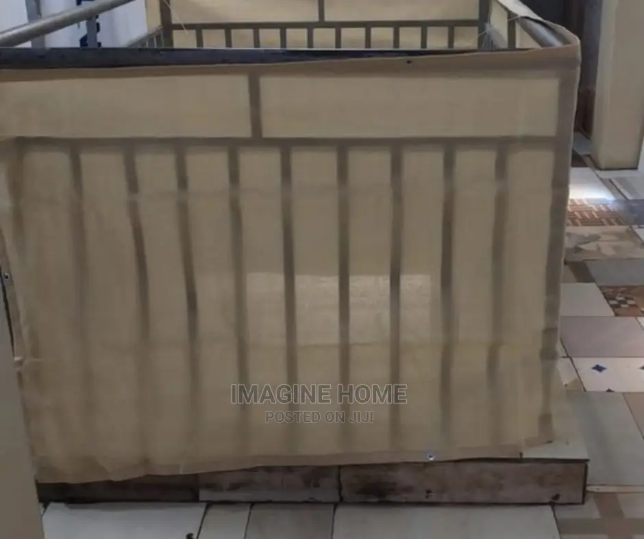 Balcony Privacy Shield/Dust Trap