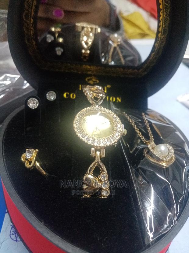 4 in 1 Gift Set With Free Gift Box Mirror. - thumbnail 4