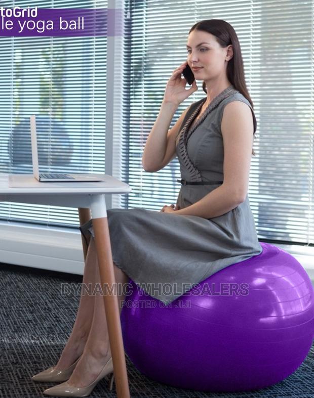 Best Pregnancy Yoga Balls - main view