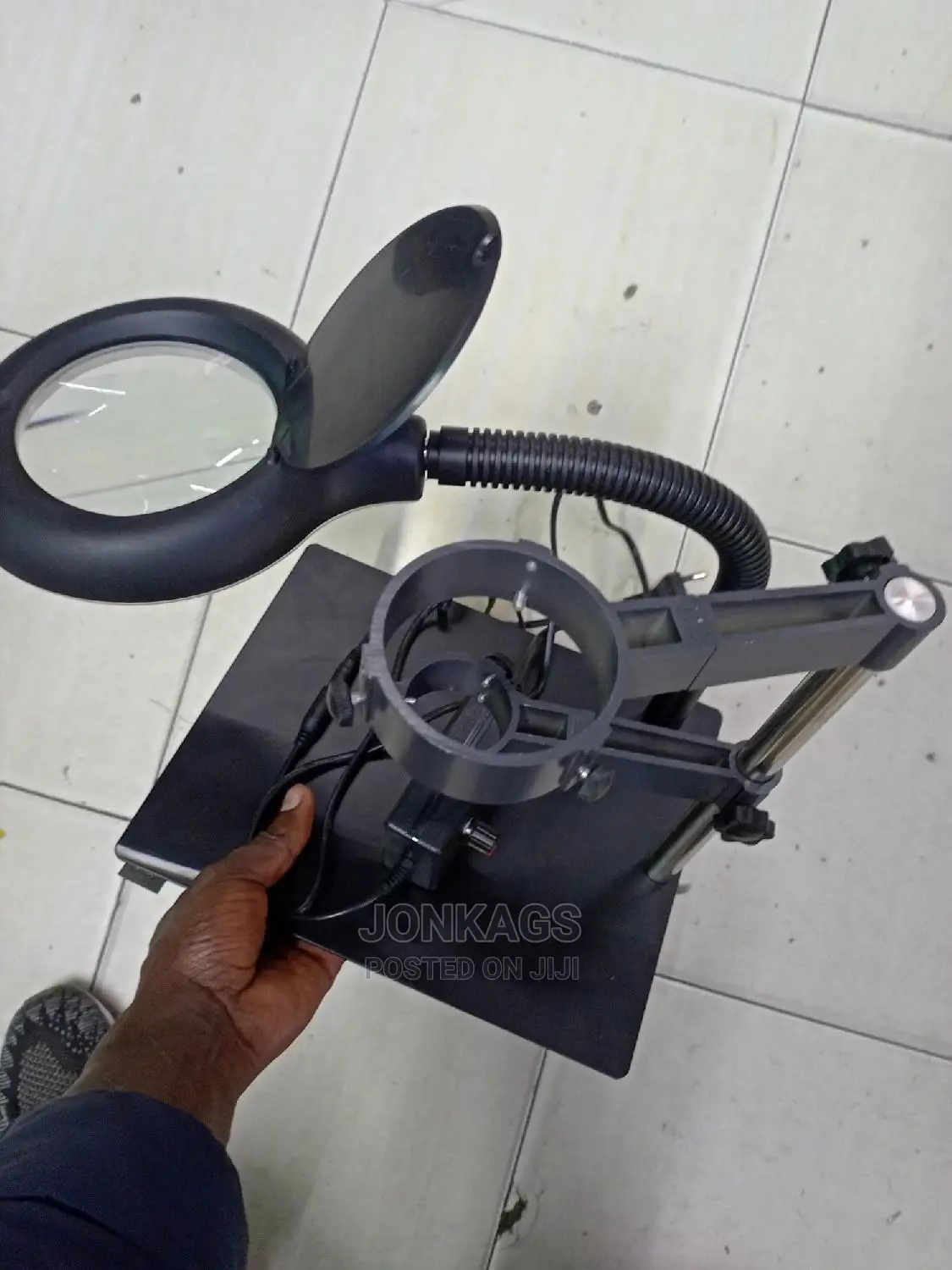 Metal Base Desktop Magnifying Glass