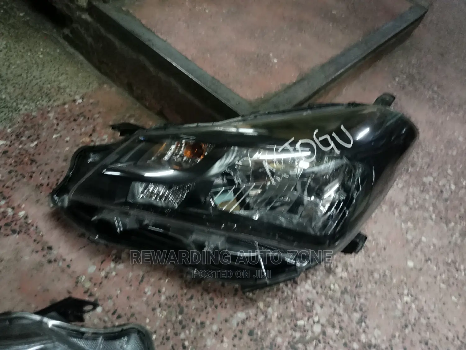 Vitz Jiwela 2015.Backligjts Blackshed