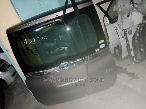 Noah 2015 New Model Tailgate.