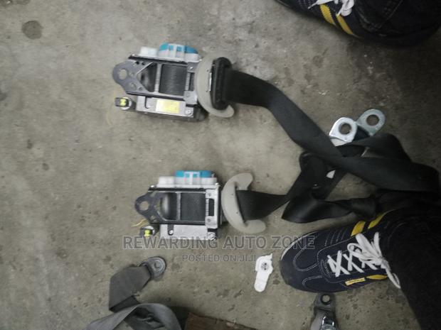 Axio 2013 Seat Belts.
