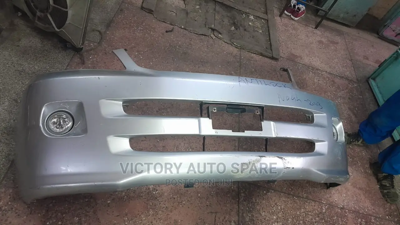 Noah Front Bumper 2002/2003