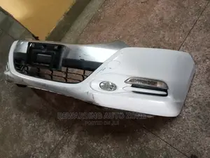 Honda Insight 2009 Front Bumper.