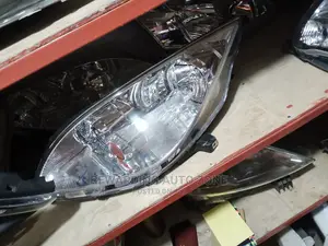 Mistubishi Colt Headlight Xenon.