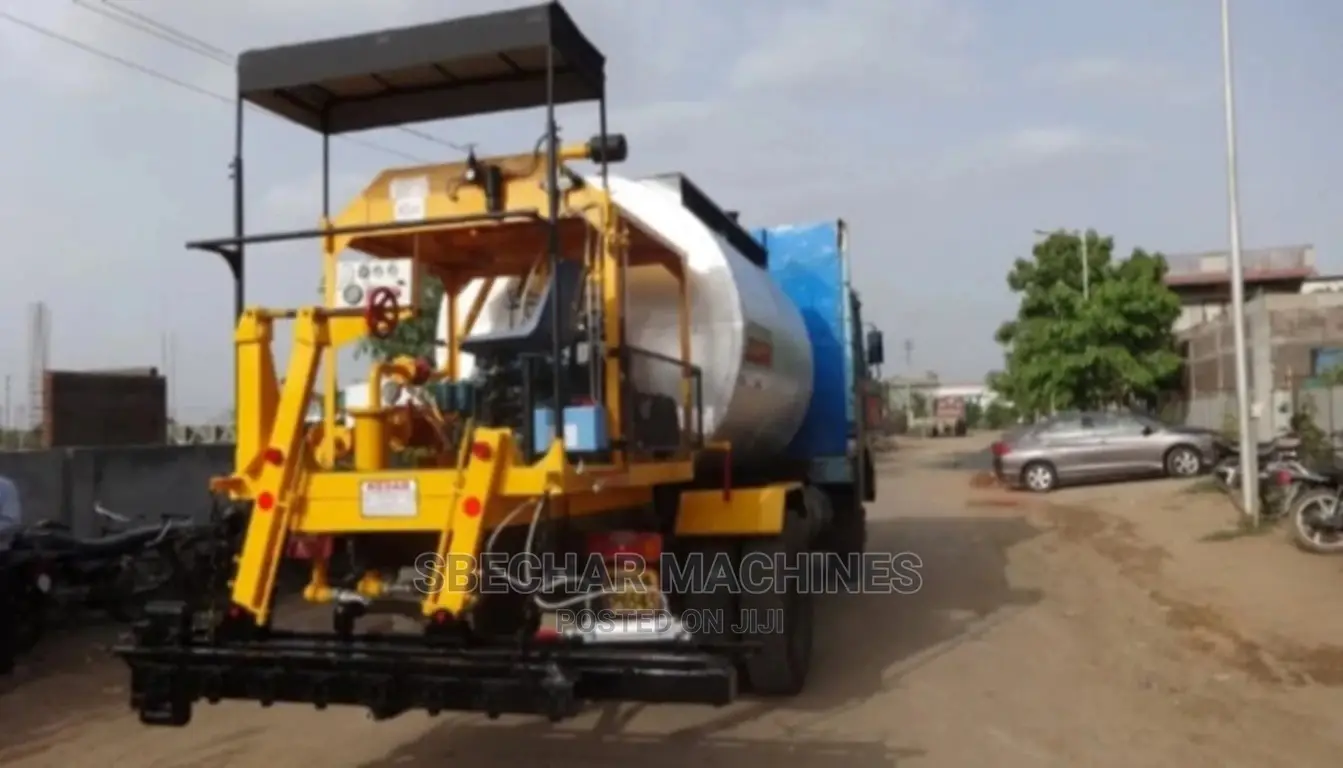 Bitumen Distributor