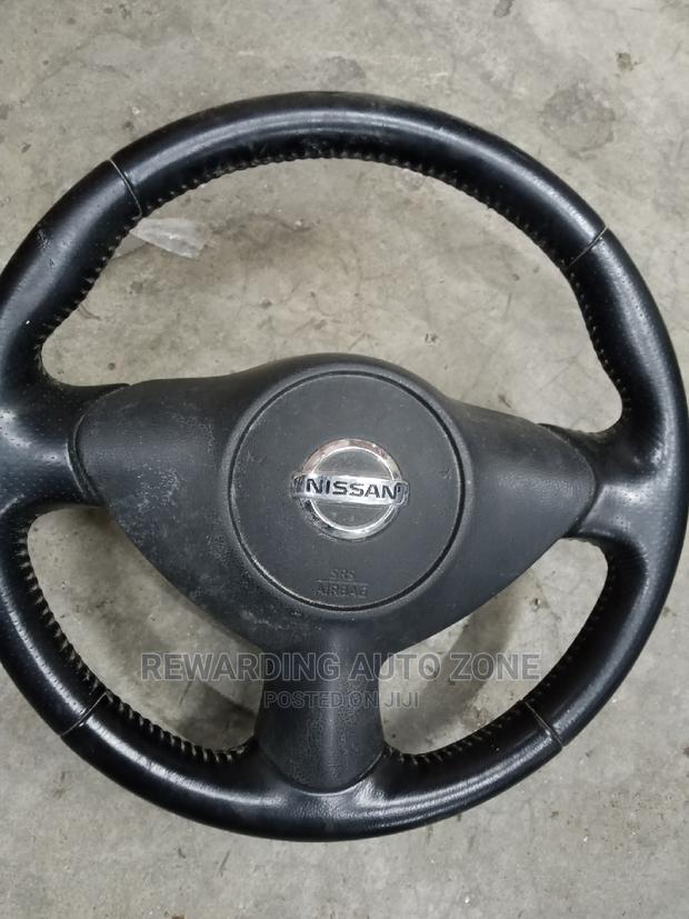 Nissan Juke Steering Airbag.