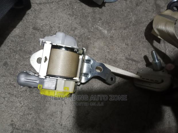 Axio 2015 Seat Belts.Front Belts. - main view