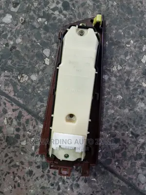 Nze/Fielder 2005 Main Switch