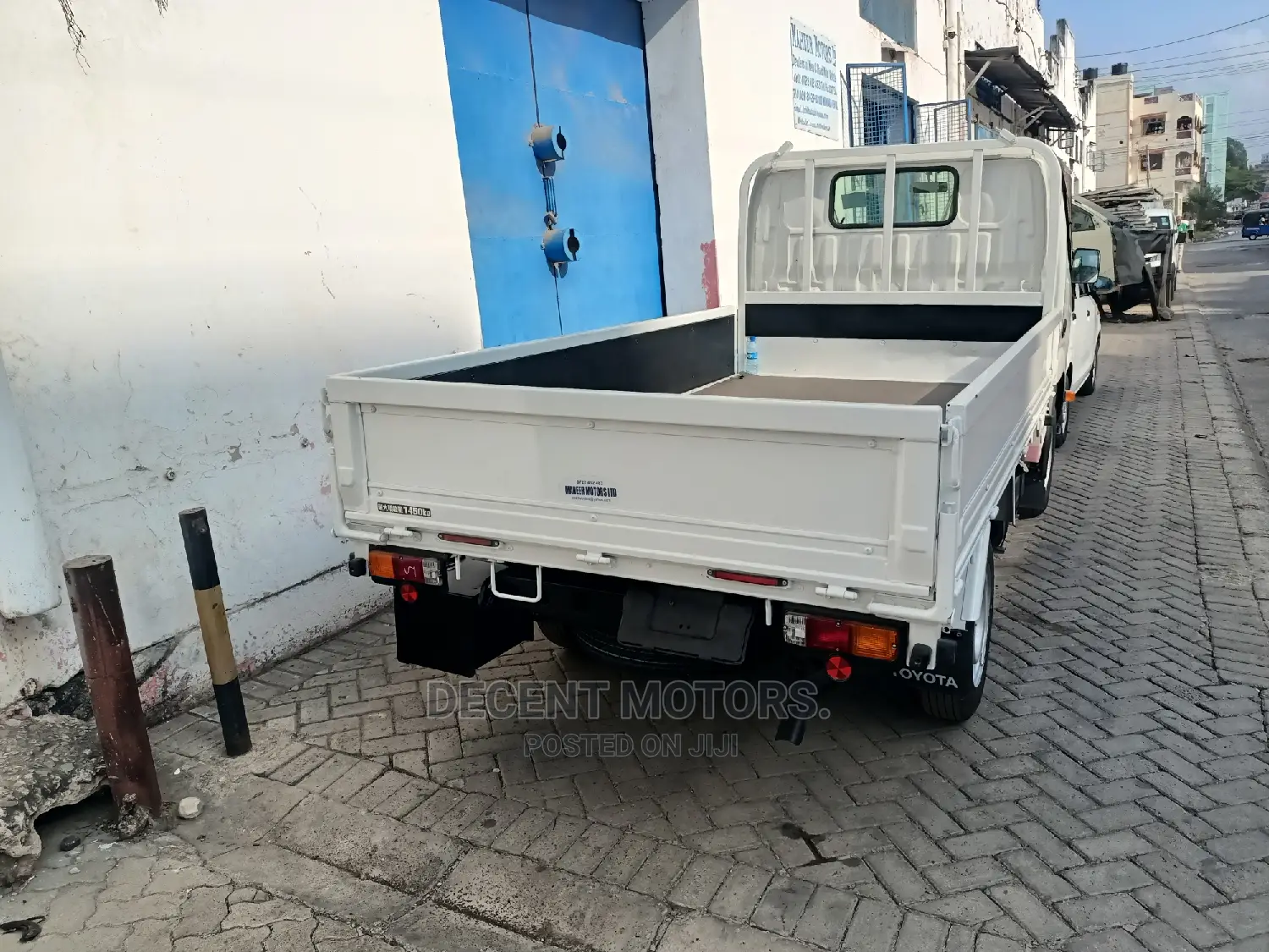 Toyota Dyna 2016 White