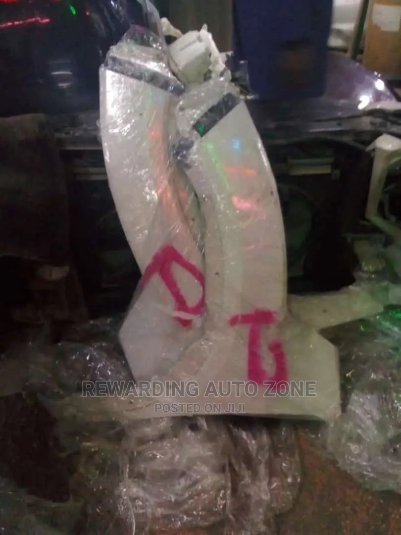 Crown Steering Airbag.