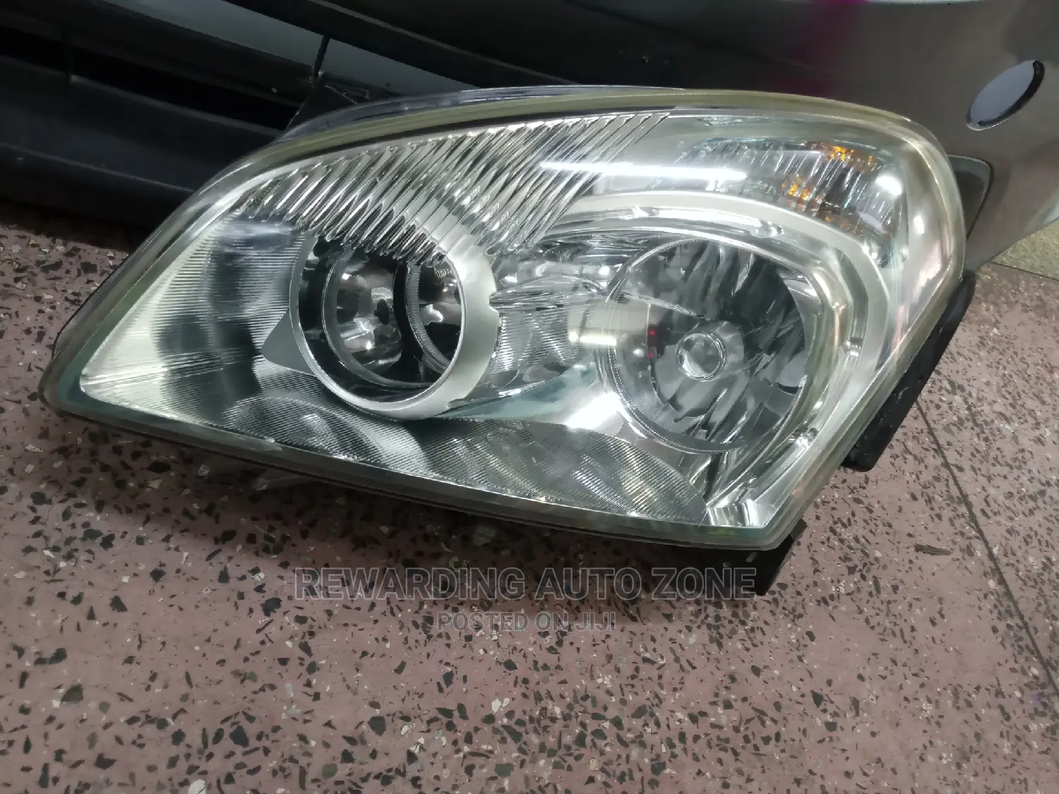 Nissan Dualis Headlight.