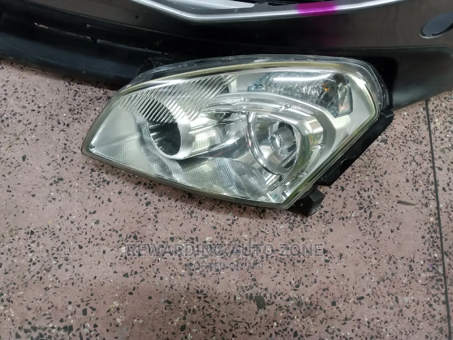 Nissan Dualis Headlight.