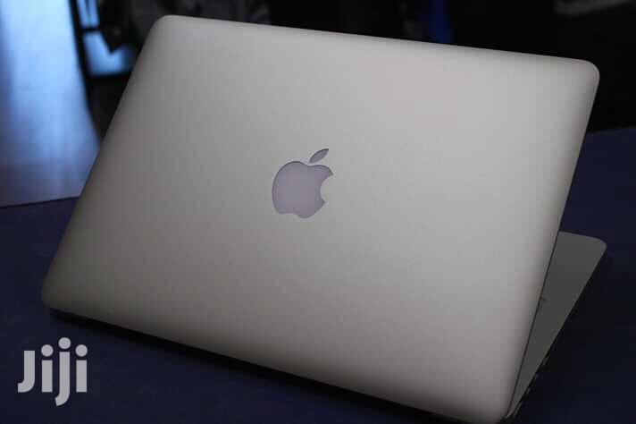 Laptop Apple MacBook Pro 4GB Intel Core i5 HDD 500GB