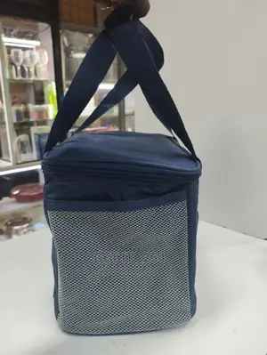 *Insulated Lunch Bags*
☆ Available in Navy Blue*