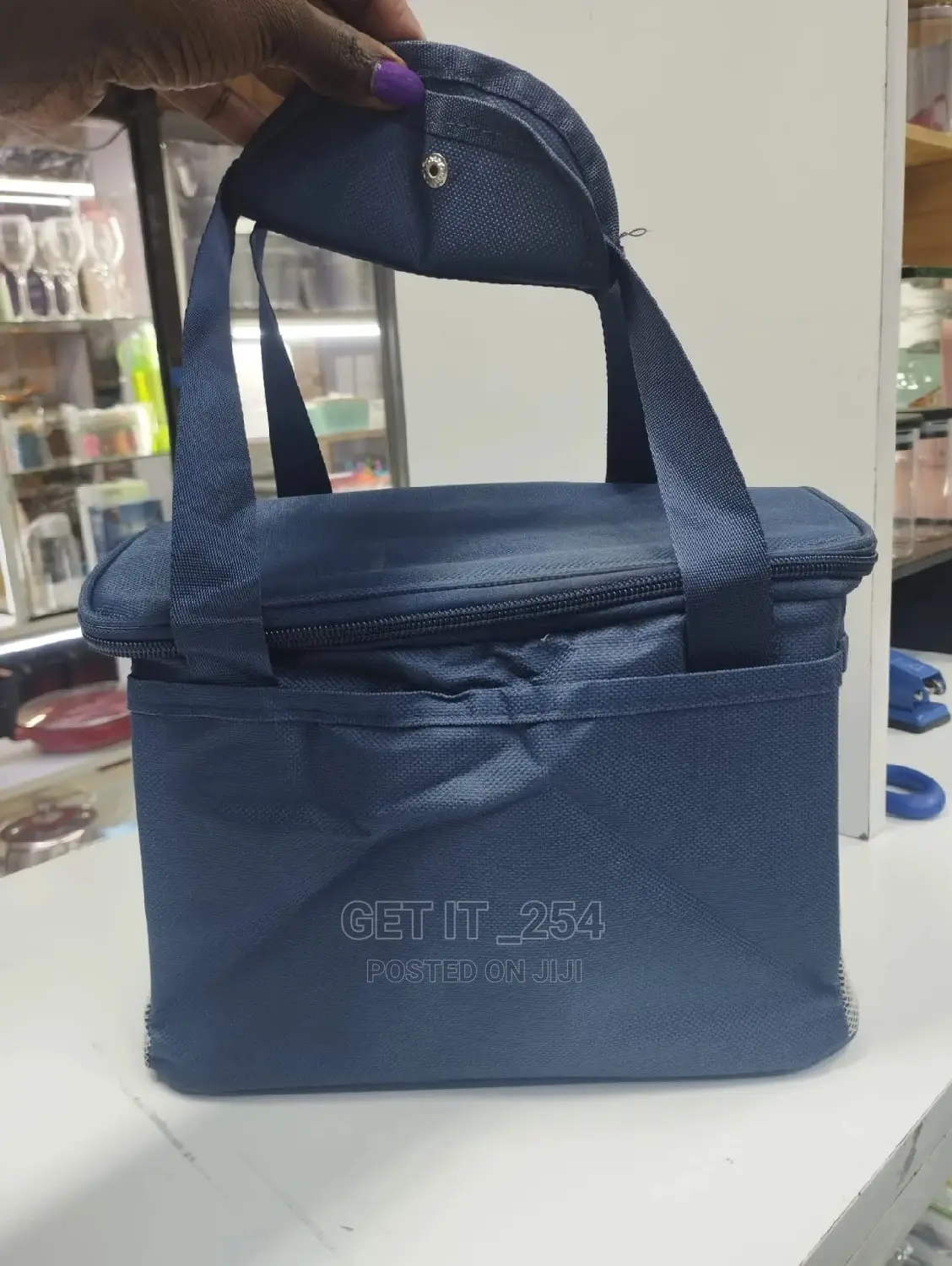 *Insulated Lunch Bags*
☆ Available in Navy Blue*