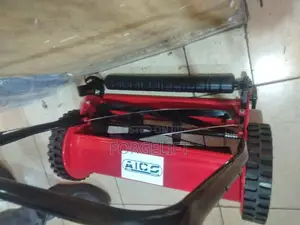 New Manual Lawnmower