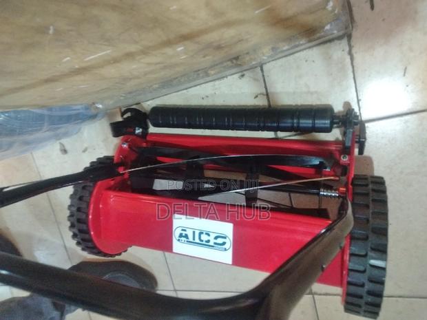 New Manual Lawnmower - main view