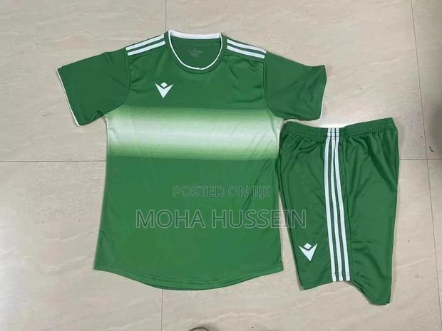 Football Uniforms - thumbnail 4