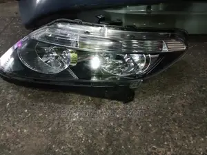 Honda Airwave Headlight Xenon Type.