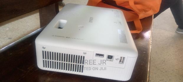 Epson CW01 Projector Brand New - thumbnail 2