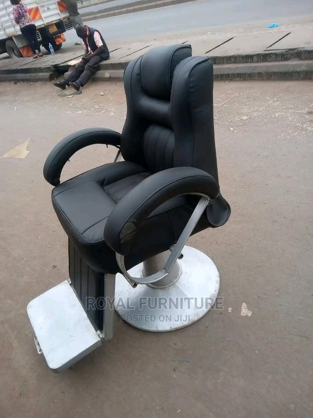 The Barber Chair - thumbnail 3