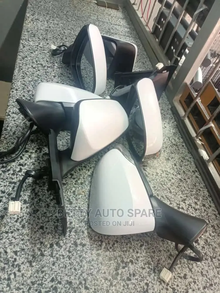 Vitz/Axio Side Mirror
