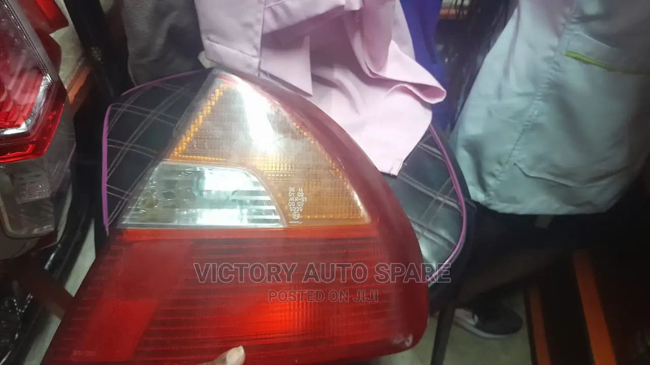 Mitsubishi Lancer Ck2 Taillight