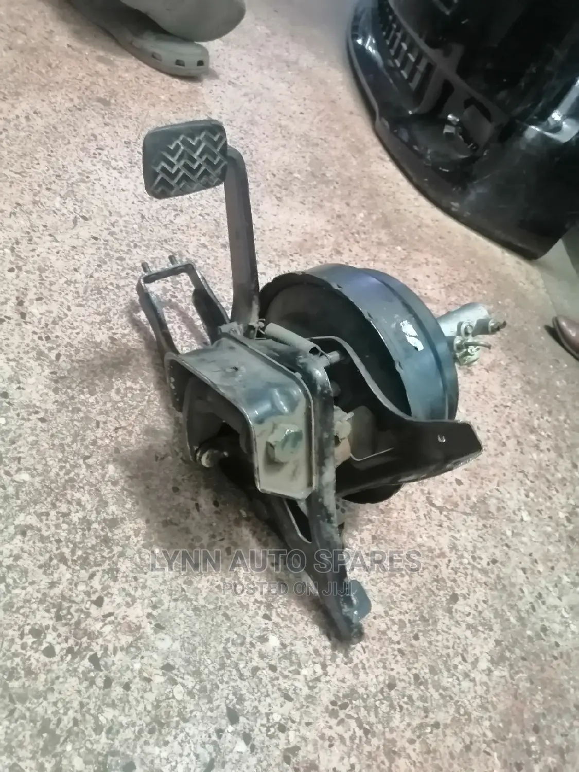 Isuzu NKR 33 Complete Booster