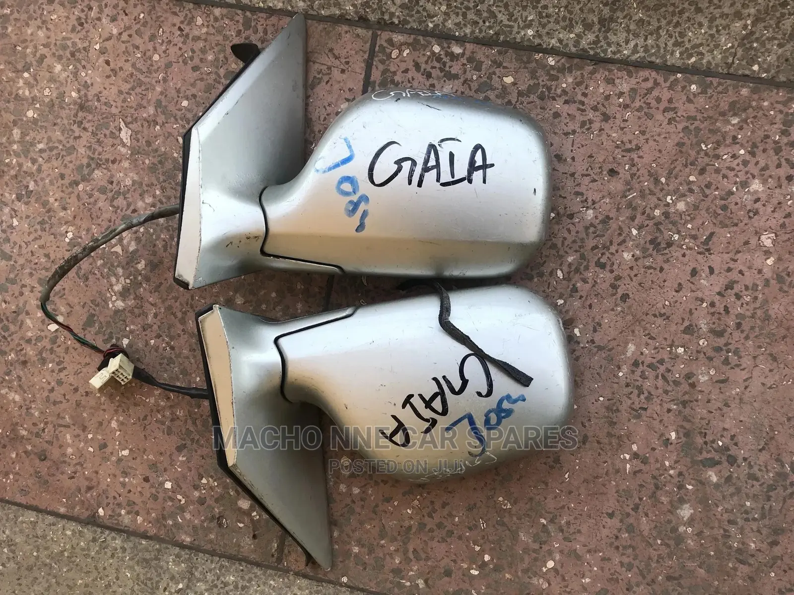 Toyota Gaia Sidemirror