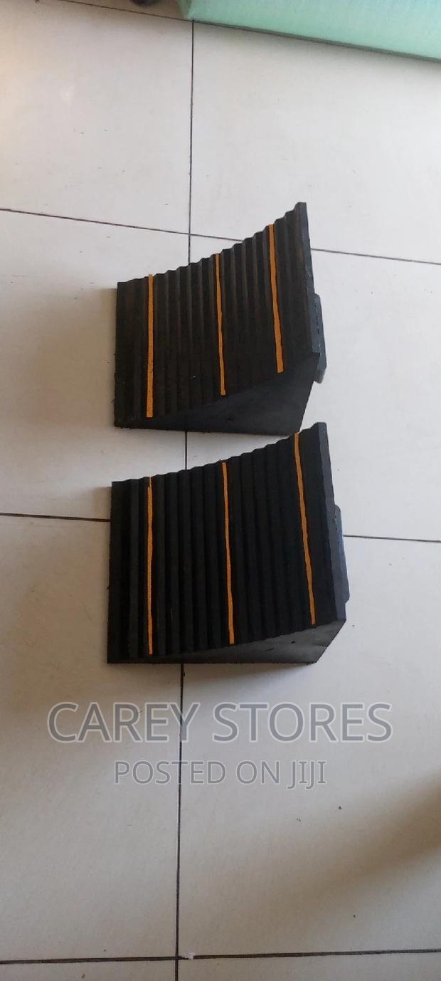 Wheel Stopper / Wheel Chock - thumbnail 2