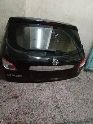 Nissan Dualis 2013 Tailgate.