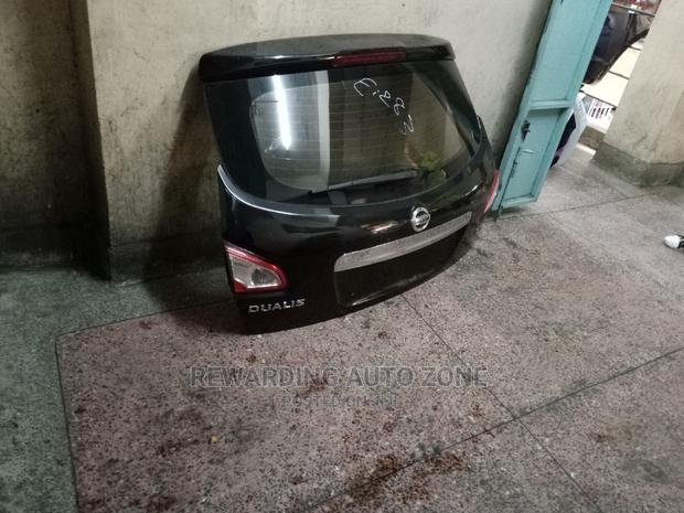 Nissan Dualis 2013 Tailgate.