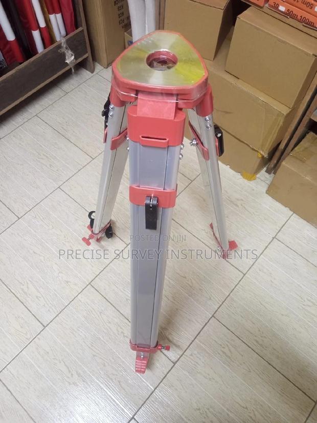 Dumpy Level Tripod Stand(Universal Threads) - main view