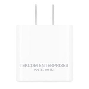 Apple USB-C 20 Watts Adapter - thumbnail 2