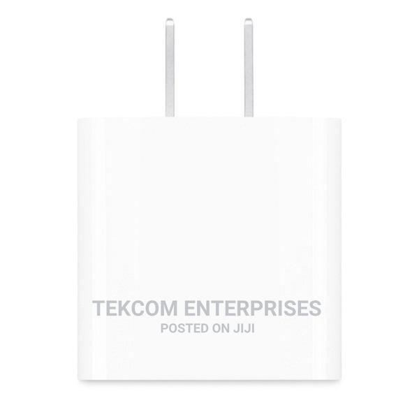 Apple USB-C 20 Watts Adapter - main view