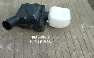 Subaru Forester SJ5 Air Cleaner Housing Dust Collector