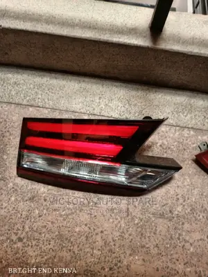 Honda Odyssey Boot Light 2015