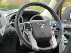 Toyota Land Cruiser Prado 2015 White