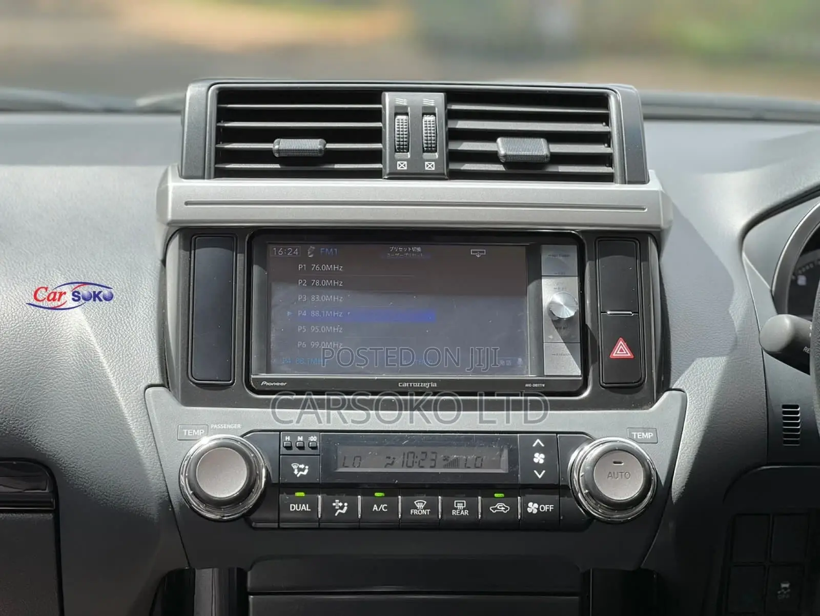 Toyota Land Cruiser Prado 2015 White