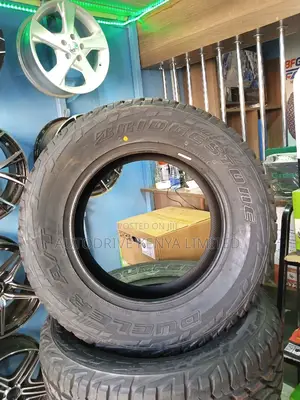 285/60r18 Bridgestone a/T